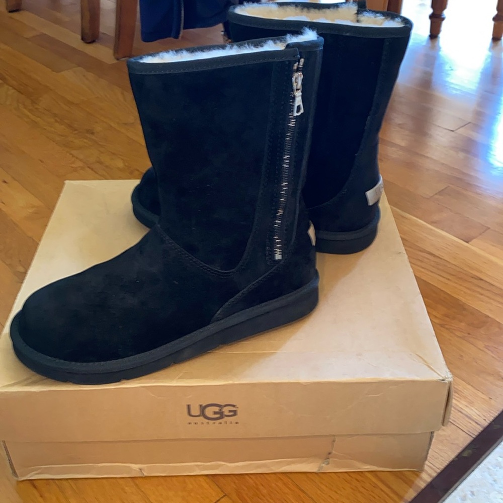 brand new women’s Ugg boots